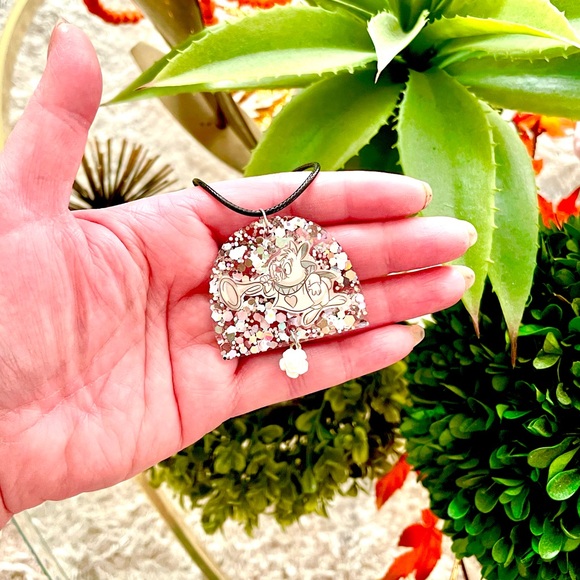 The White Rabbit Acrylic Necklace - Picture 4 of 6